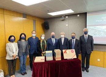 Universidade de Macau recebe manuscritos do Professor Rui Martins